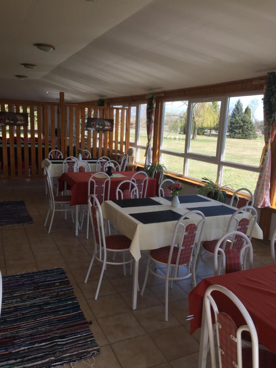 To Panzio Orseg Bajansenye Bed & Breakfast Екстериор снимка